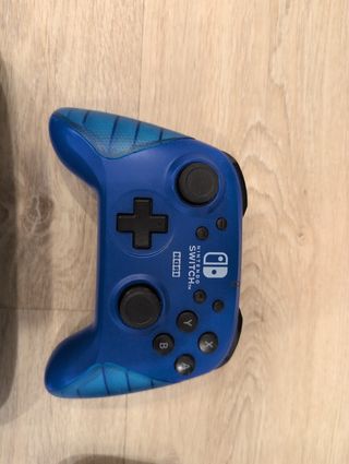 NintendoSwitch + FIFA 19 + Zelda + Mando + Funda