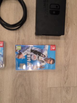 NintendoSwitch + FIFA 19 + Zelda + Mando + Funda