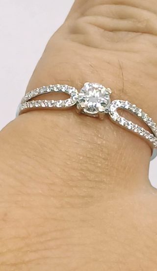Anillo Diamante 0.26CT y Oro blanco 