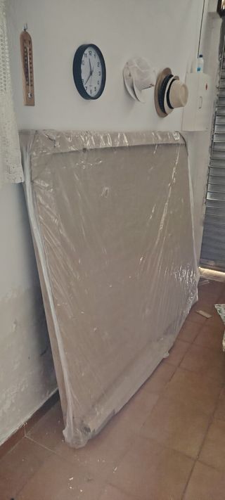 Base tapizada beige