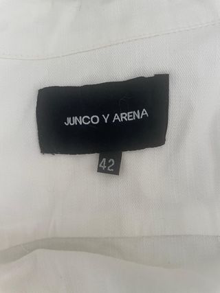 Chaqueta vaquera blanca con detalles