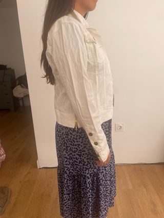 Chaqueta vaquera blanca con detalles