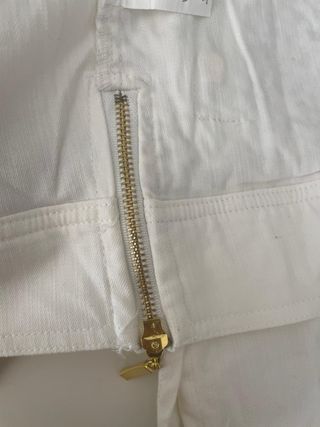 Chaqueta vaquera blanca con detalles