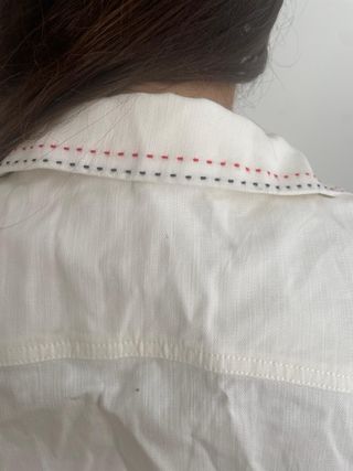 Chaqueta vaquera blanca con detalles