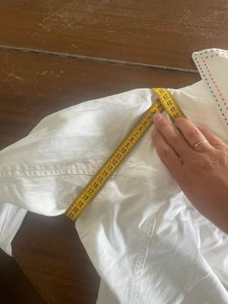 Chaqueta vaquera blanca con detalles