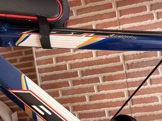 Bicicleta de Montaña BH Azul. De regalo un casco 