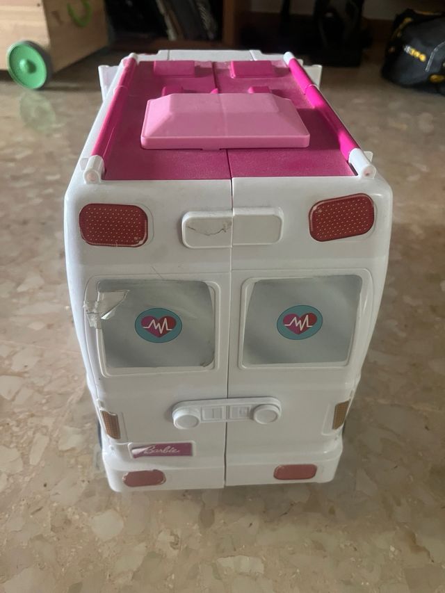 Ambulancia Barbie Rosa y Blanca