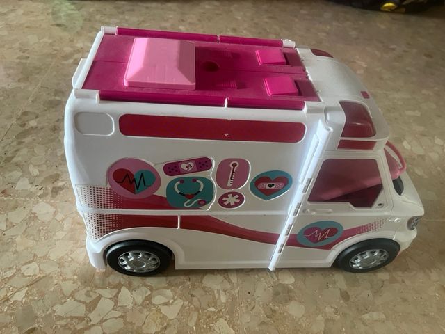 Ambulancia Barbie Rosa y Blanca