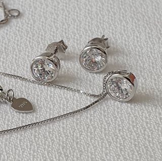 Conjunto PLATA Y CIRCONITAS. 