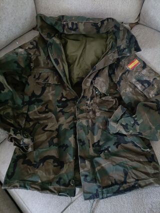 Chaqueta militar camuflaje ejército español