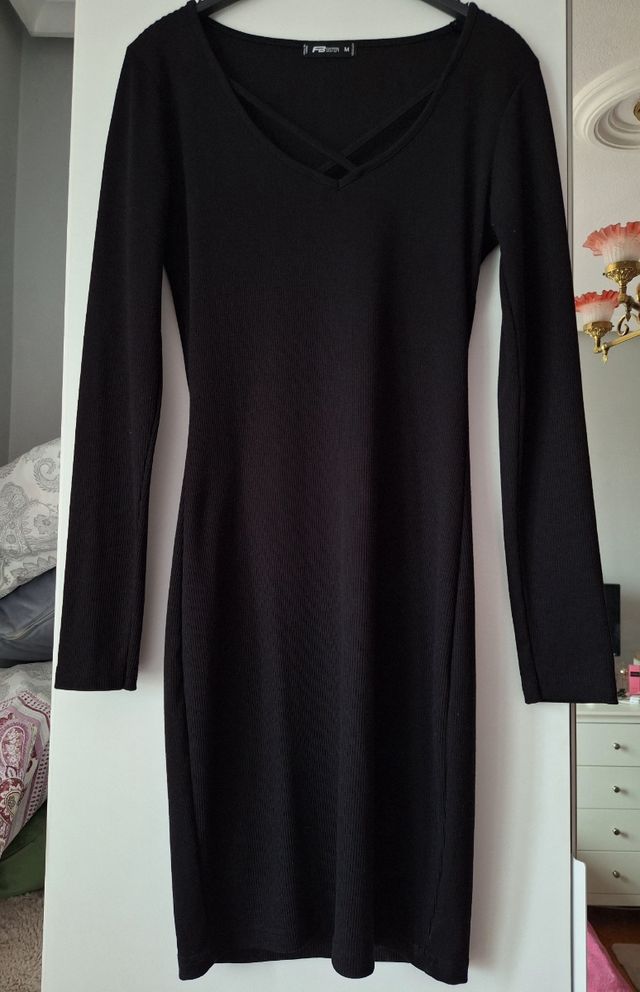 Vestido ajustado negro FB Sister talla M