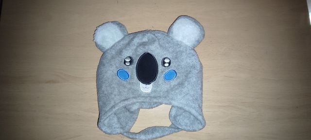 Gorrito de bebé con orejas de koala