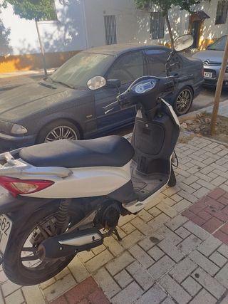 Scooter 125cc Blanco Sym symphony