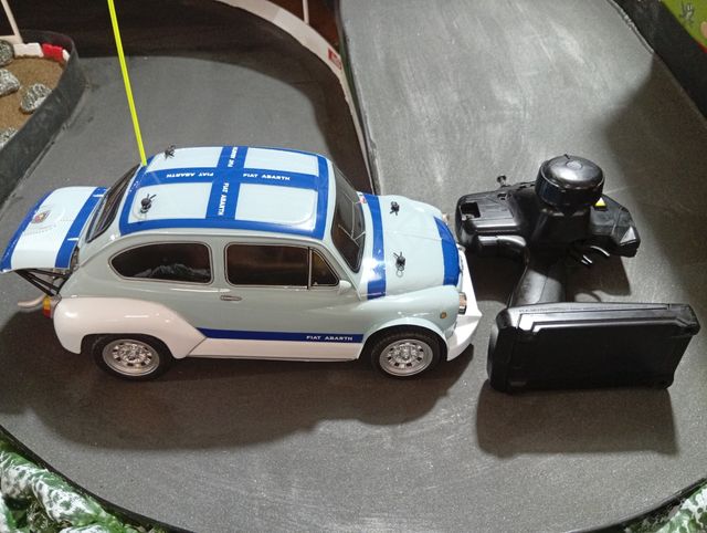 TAMIYA FIAT ABARTH 1000 TCR ESCALA 1:10 COMPLETO