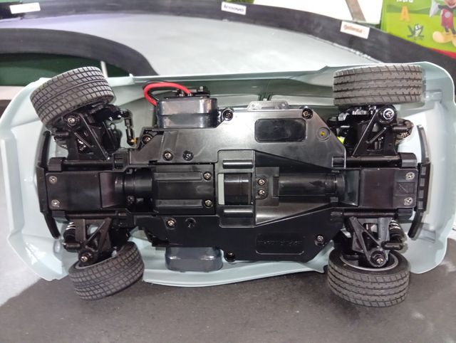 TAMIYA FIAT ABARTH 1000 TCR ESCALA 1:10 COMPLETO