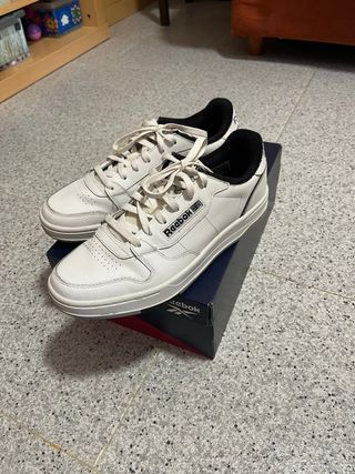 ZAPATOS BLANCOS REEBOK
