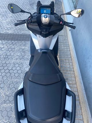 dasMoto vende BMW C400GT 2022 - 16.000kms