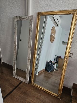 Espejo dorado JYSK