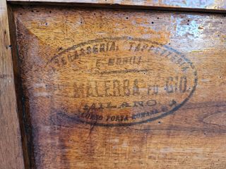 Coppia comodini antichi in noce