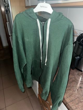 Sudadera básica verde Lefties