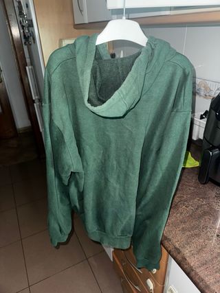 Sudadera básica verde Lefties