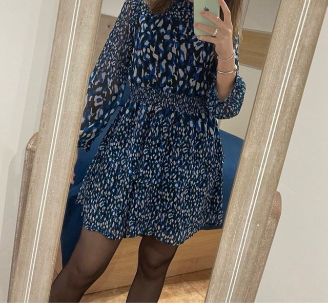 Vestido estampado azul y negro