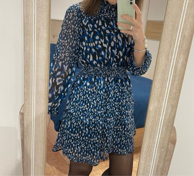 Vestido estampado azul y negro