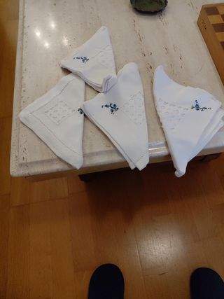 Manta grande bordada con flores