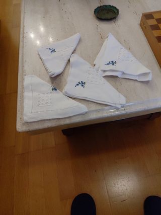 Manta grande bordada con flores