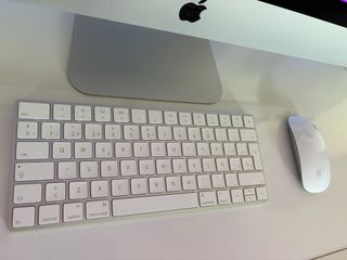 iMac 5k 27” + Magic Trackpad