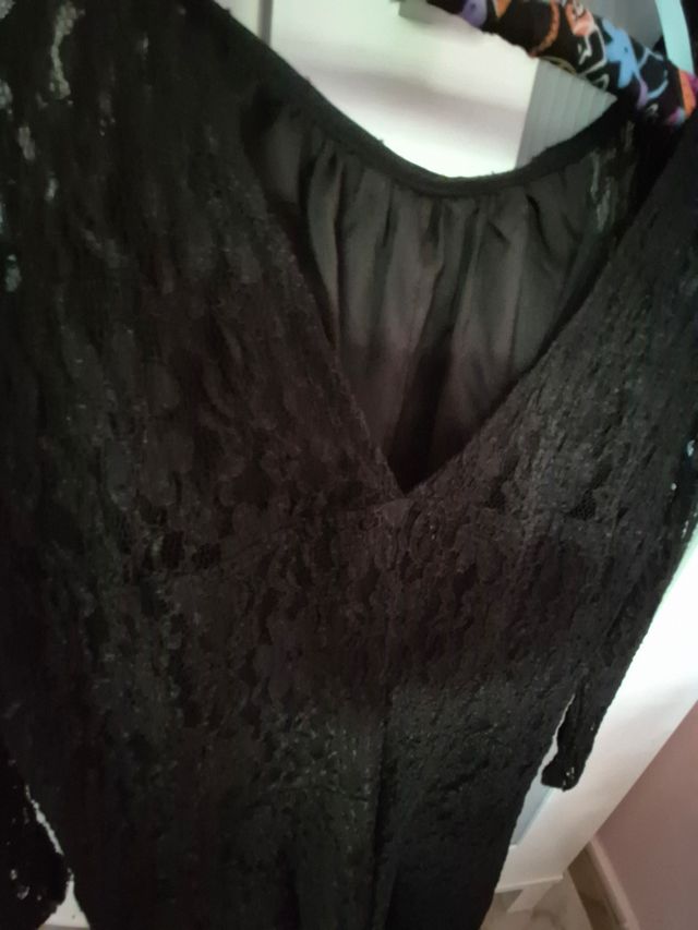 Vestido Negro de Encaje