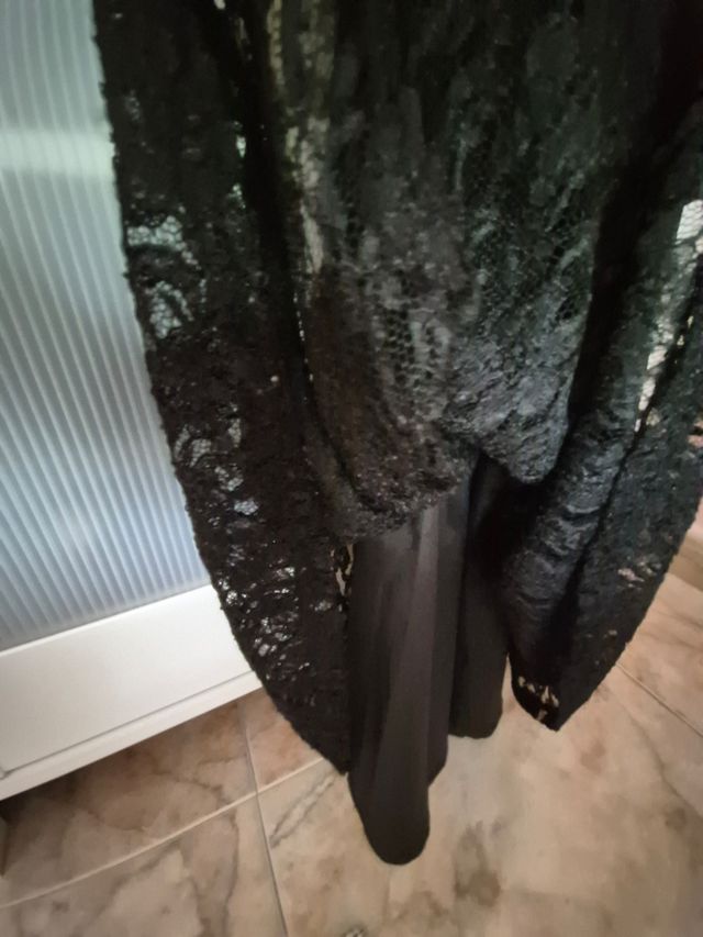 Vestido Negro de Encaje