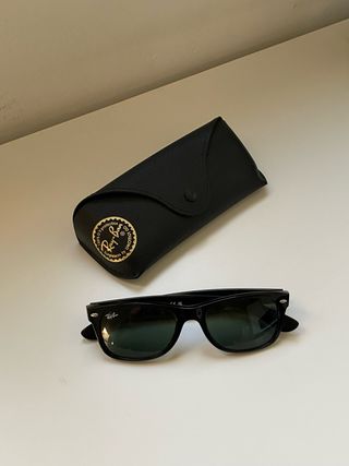 Gafas Ray-Ban New Wayfarer RB2132 Negras