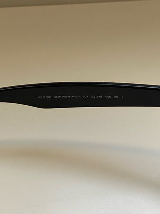 Gafas Ray-Ban New Wayfarer RB2132 Negras