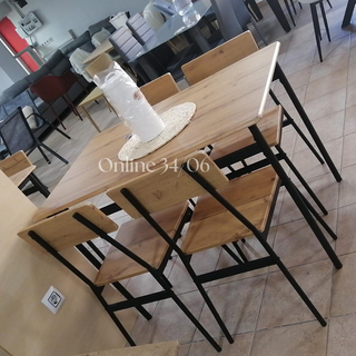 De Ocasión!!! Mesa de comedor y 4 sillas