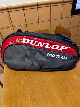 Paletero Dunlop Pro Team Negro y Rojo