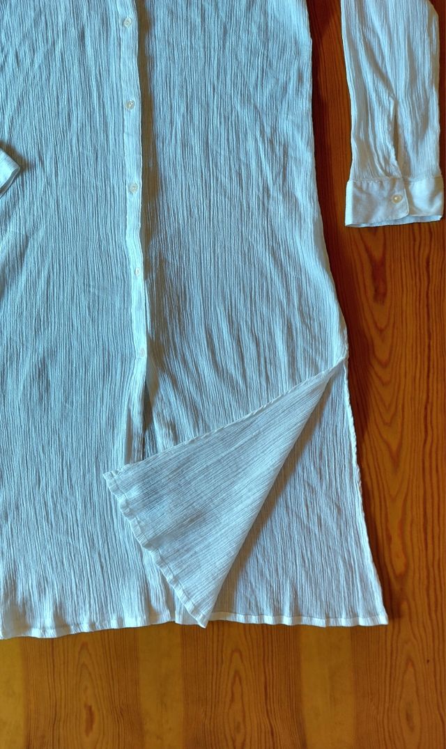 Vestido Camisero Blanco. Estilo arrugas