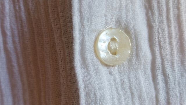 Vestido Camisero Blanco. Estilo arrugas