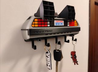 Colgador de llaves DeLorean OUTATIME