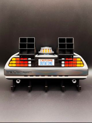 Colgador de llaves DeLorean OUTATIME