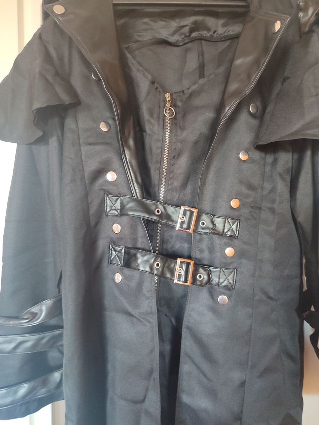 Abrigo cosplay negro talla M