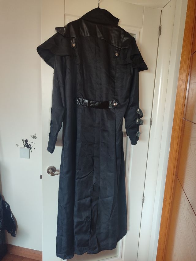 Abrigo cosplay negro talla M