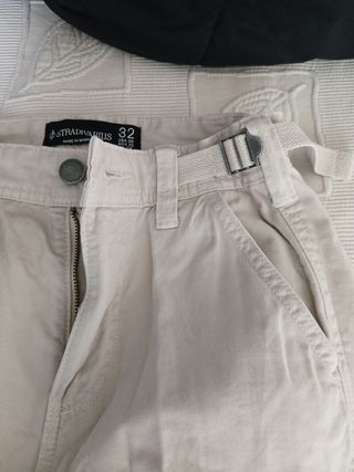 Pantalón cargo beige