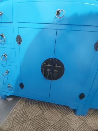 Mueble auxiliar oriental azul