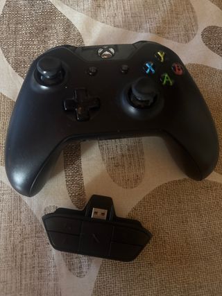 Controller Xbox One + adattatore per cuffie