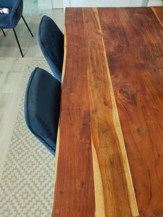 Mesa de comedor grande de madera