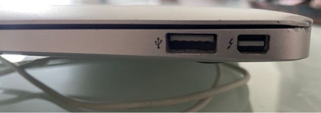 MacBook Air 11 250GB Plata