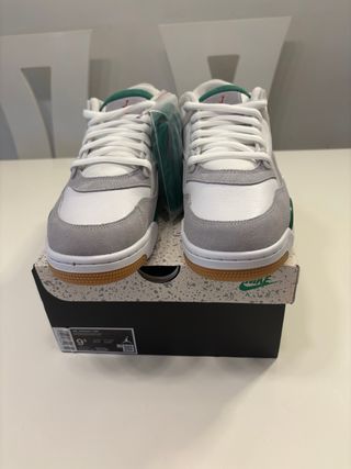 Air Jordan 4 RM Talla 43