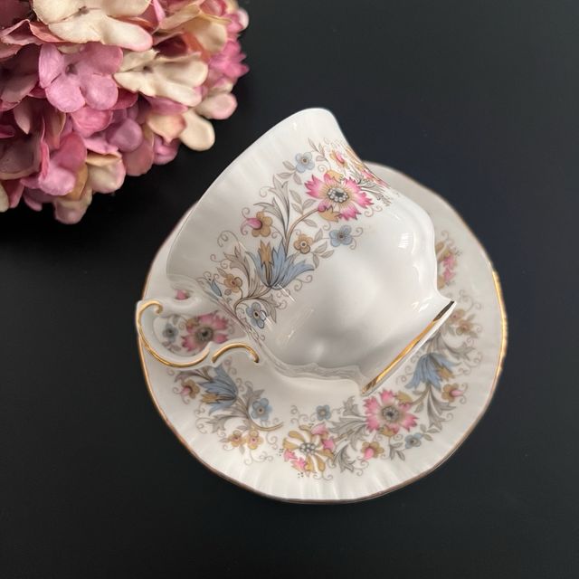 Taça e prato de porcelana inglesa Paragon