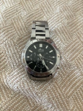 Reloj Lotus Hombre Plata y Negro